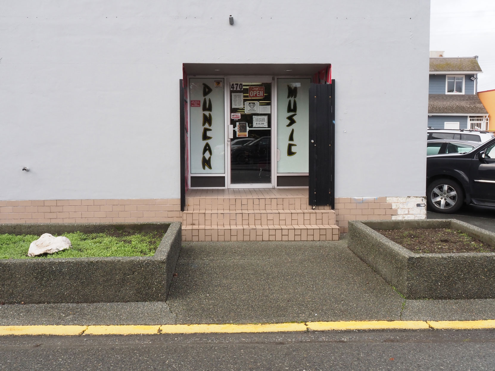 The rear entrance to Duncan Music on Whistler Street. Duncan, BC (photo: West Coast Driver Training)