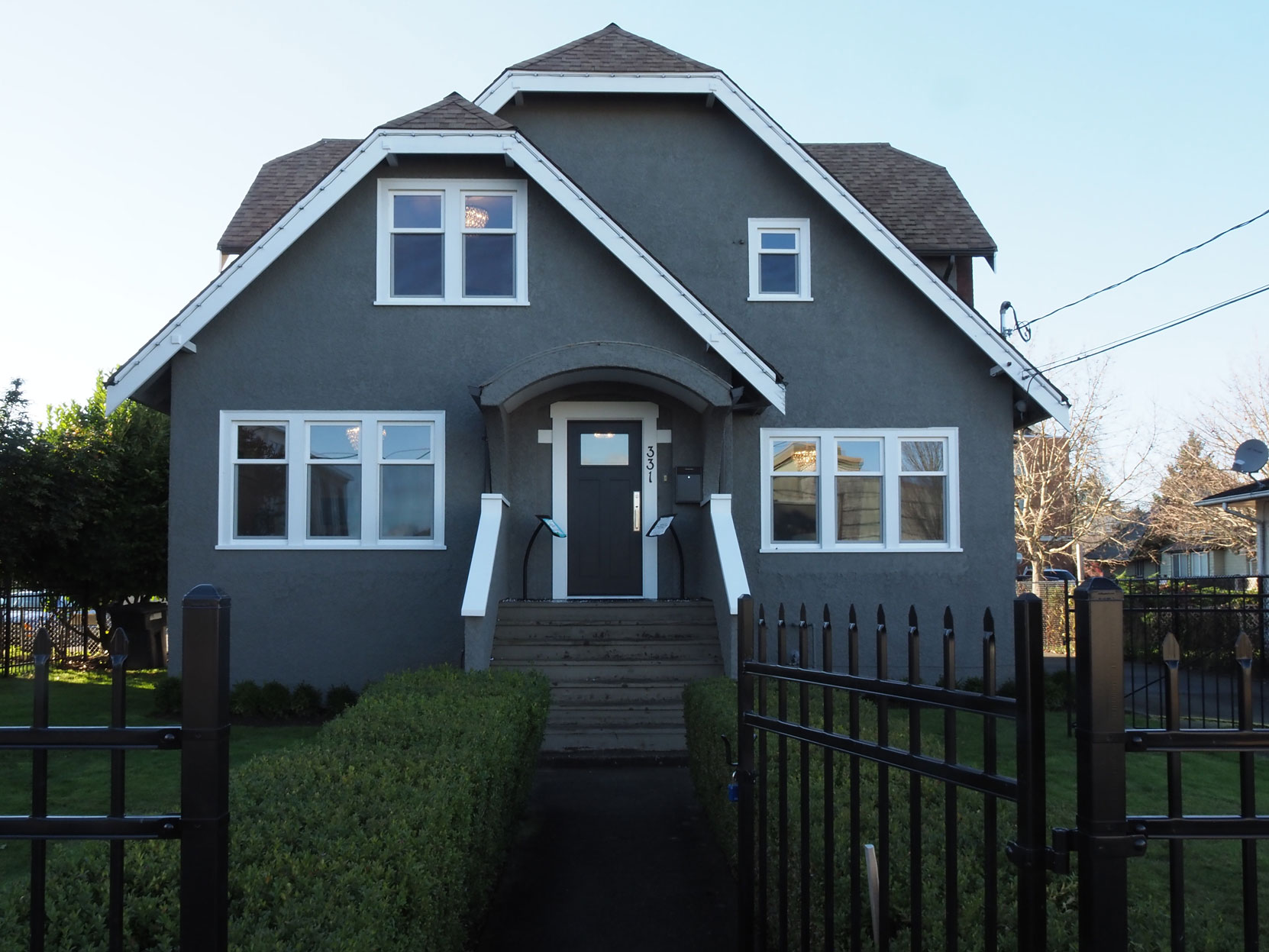 The Hatton Insurance Agency office at 331 St. Julien Street, Duncan, B.C. (photo: West Coast Driver Training)